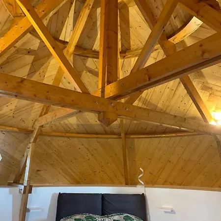 בית נופש Manulau *